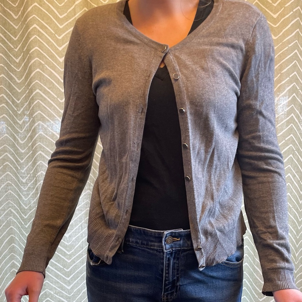 Grey, light cardigan, simple and classy with long sleeves
